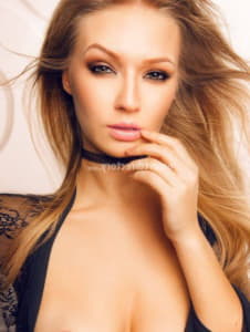 Finezja - escort Marki