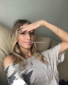 Kornelia - escort Miłosław