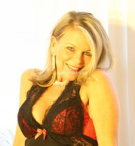Rihana - escort Osiek
