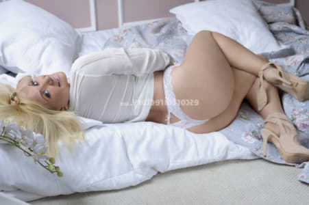Laila - escort Dobrzany